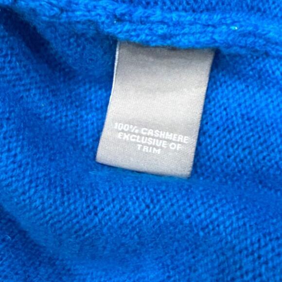 Neiman Marcus Cashmere Collection Buckle Wrap Sweater in Blue size XS NEW - Picture 7 of 7